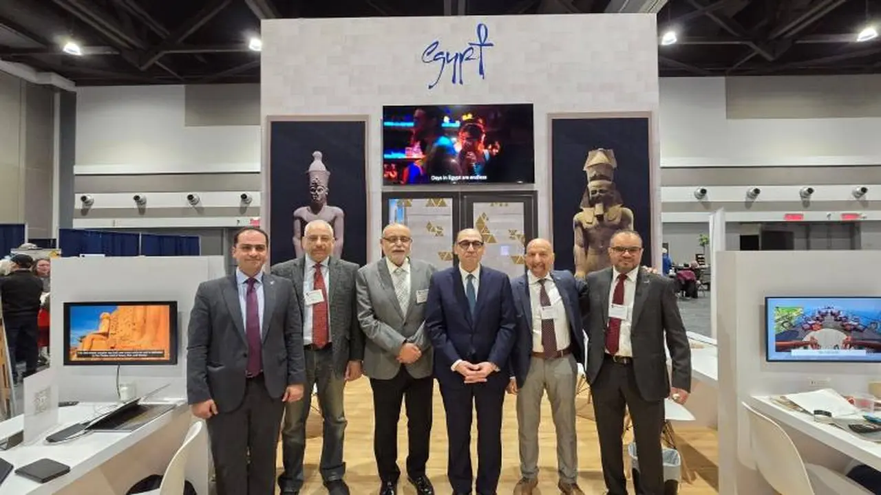 سفير مصر لدى كندا يفتتح الجناح الوطني في معرض أوتاوا للسياحة والسفر